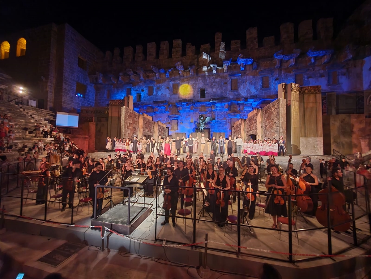 30. Uluslararası Aspendos Opera ve Bale Festivali'nde “Tosca” operası sahnelendi