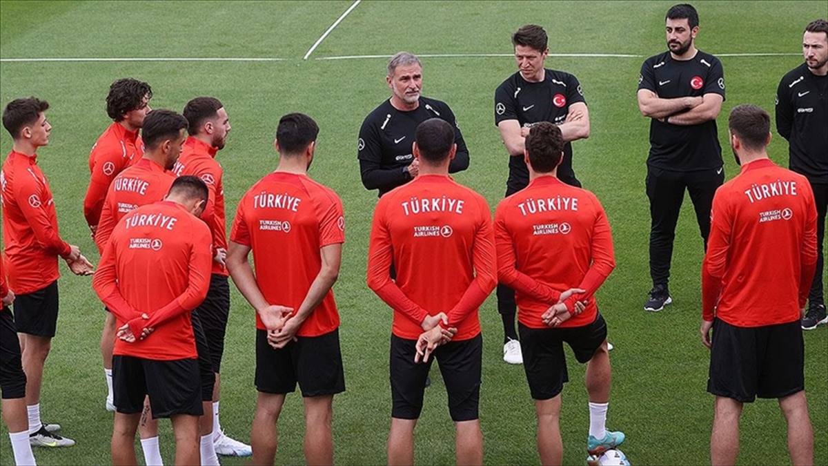 A Milli Futbol Takımı aday kadrosunda değişiklik