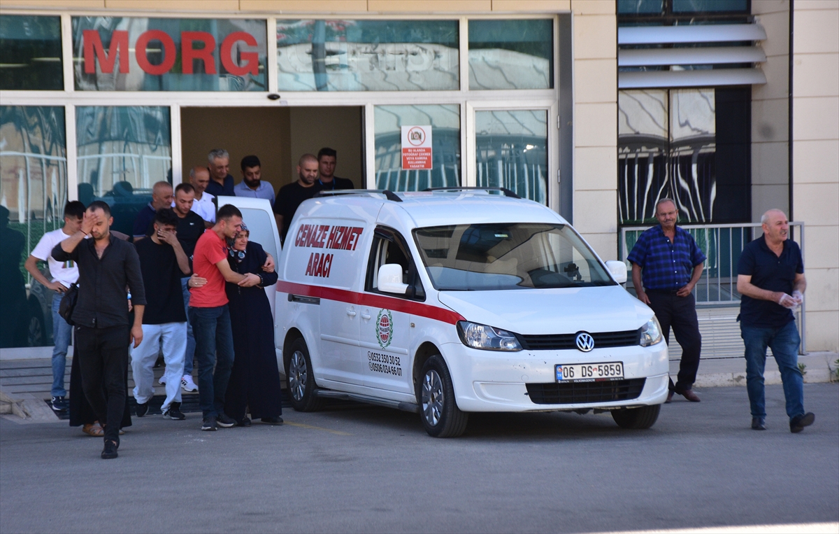 Antalya'da denize giren genç boğuldu