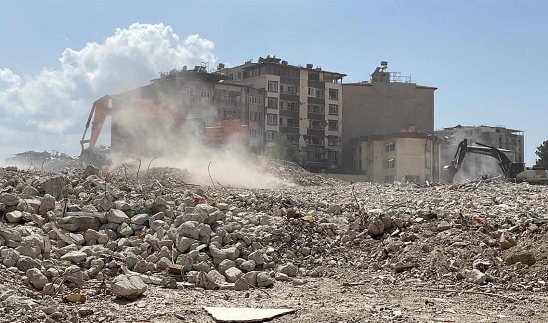 Enkaz kaldırma ve yeniden