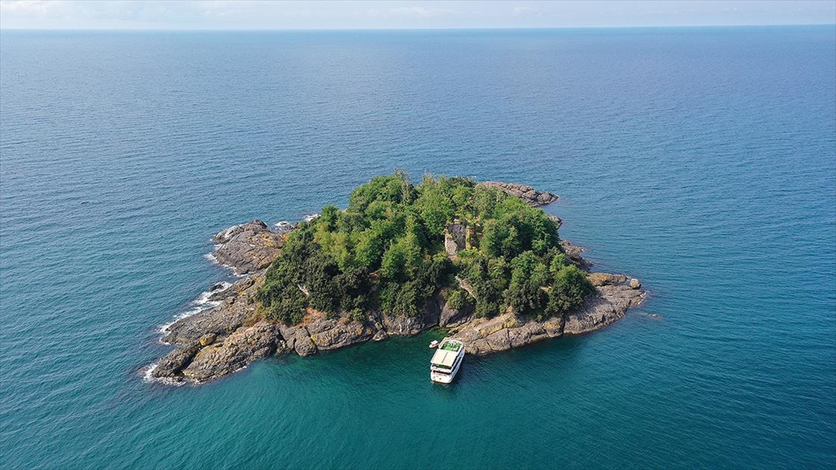 Giresun Adası yerli ve yabancı turistlerin rotasında