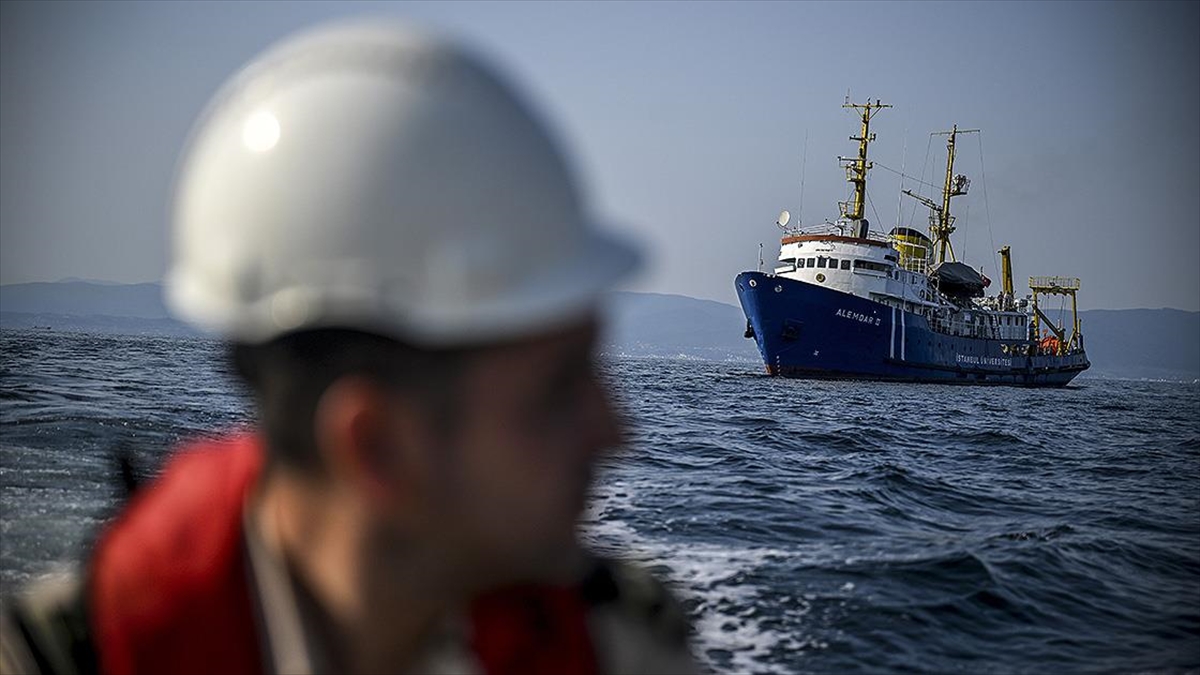 Marmara Denizi'nde oksijen azalıyor, sıcaklık artıyor