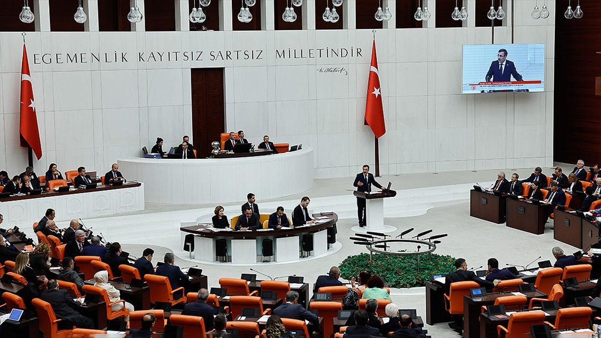 Cumhurbaşkanı Yardımcısı Yılmaz: Hedefimiz enflasyonu orta vadede kalıcı şekilde tek haneli rakamlara düşürmek