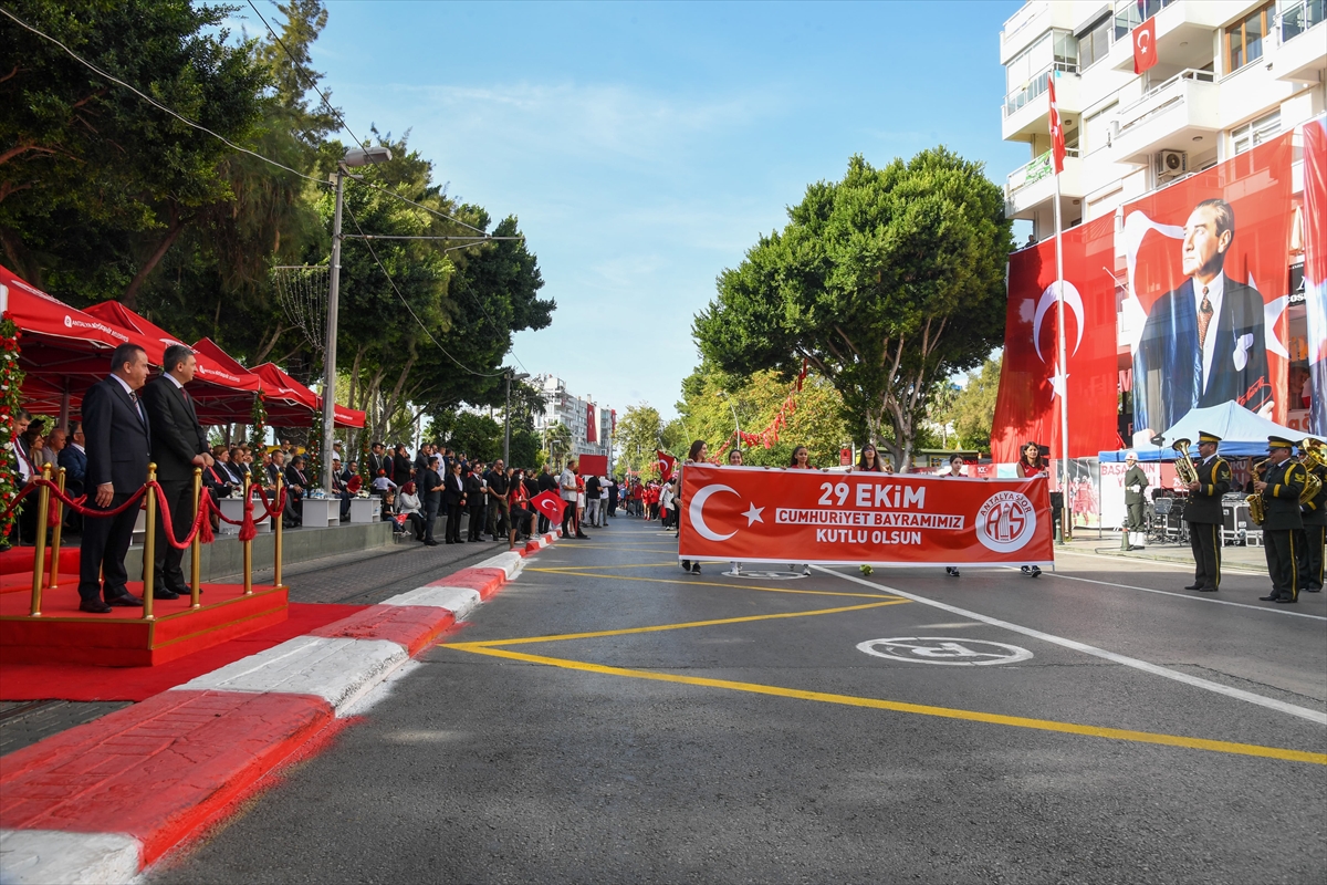 Antalya ve çevre illerde Cumhuriyet'in 100. yıl dönümü kutlamaları