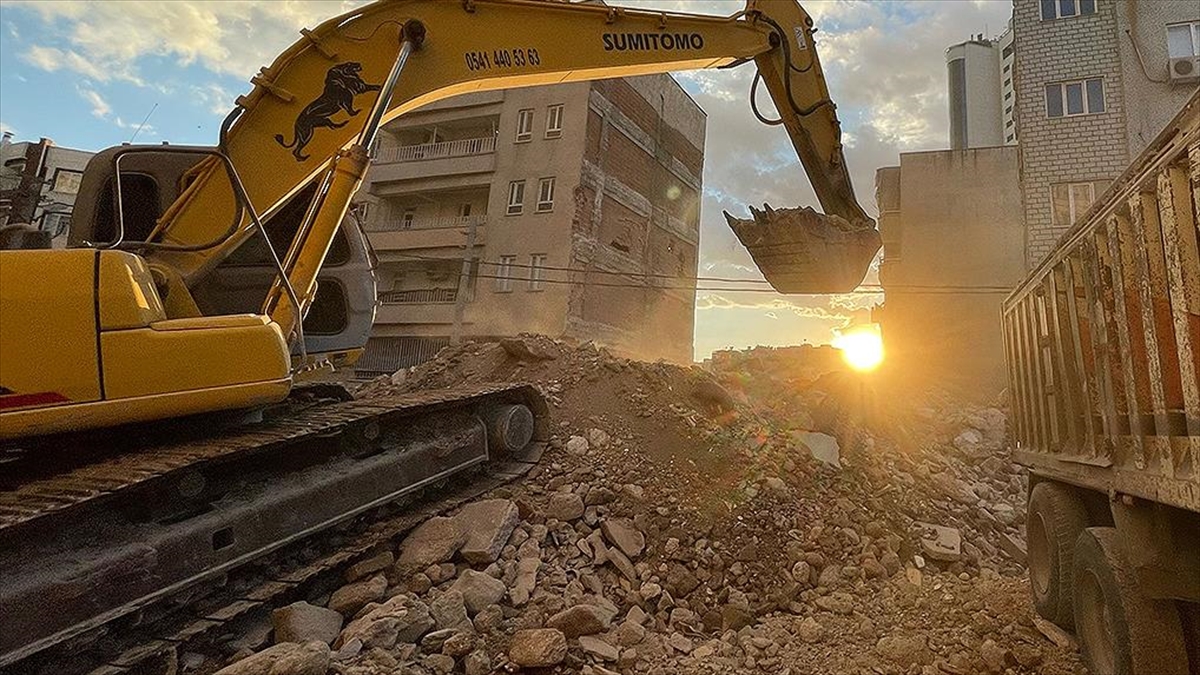 Deprem bölgesinde yıkım kararlarına karşı açılan iptal davalarındaki süreçler hızlandırılacak