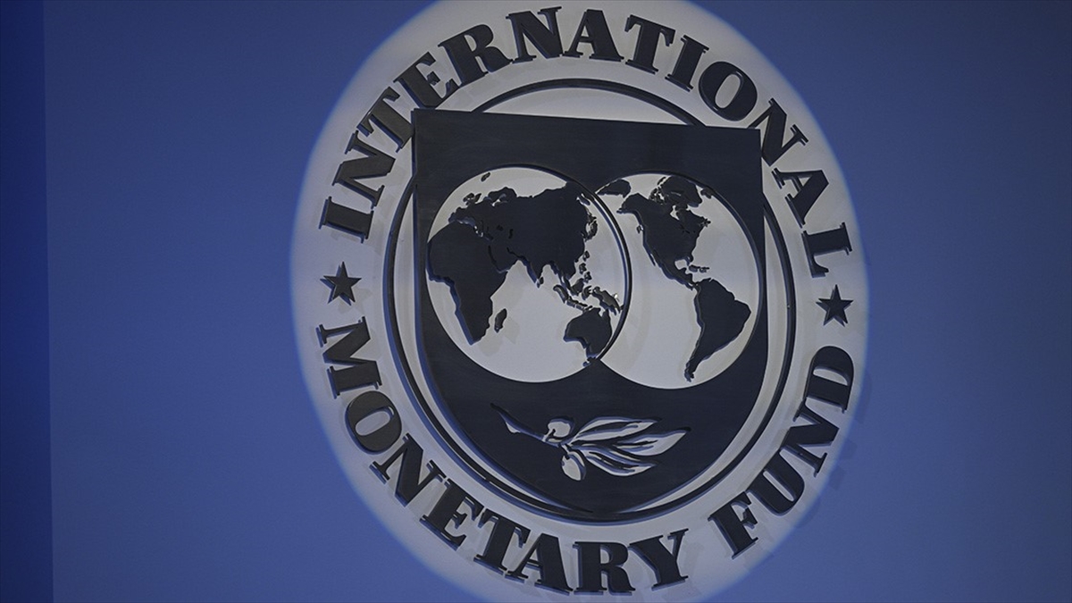 IMF'den “merkez bankalarının para politikasını beklenenden uzun süre sıkı tutmasının gerekebileceği” uyarısı