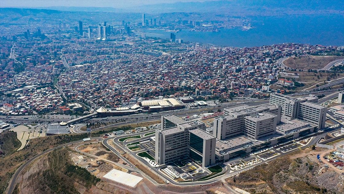 İzmir Şehir Hastanesi yarın hasta kabulüne başlıyor