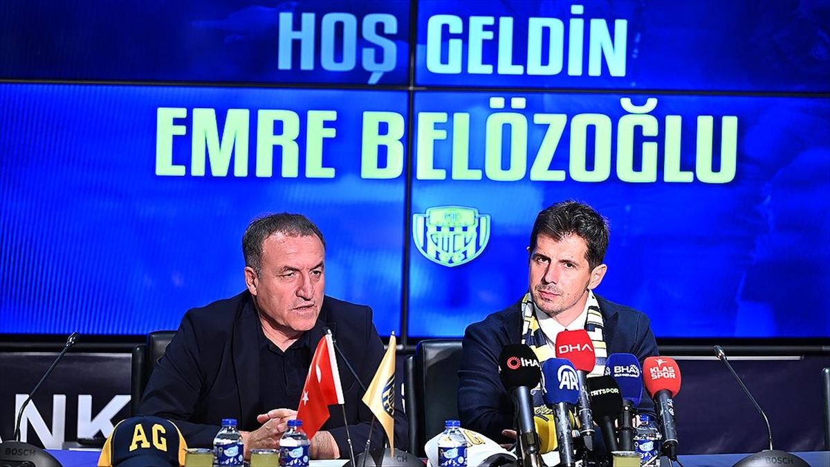 MKE Ankaragücü, teknik direktör Emre Belözoğlu'yla 2 yıllık sözleşme imzaladı