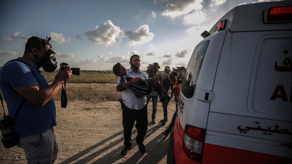 The Times, İsrail'in “bebek iddiaları” haberinde Gazzeli yaralı çocukların fotoğrafını kullandı