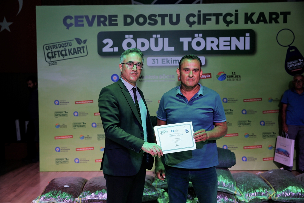 Antalya'da “çevre dostu” çiftçiler ödüllendirildi