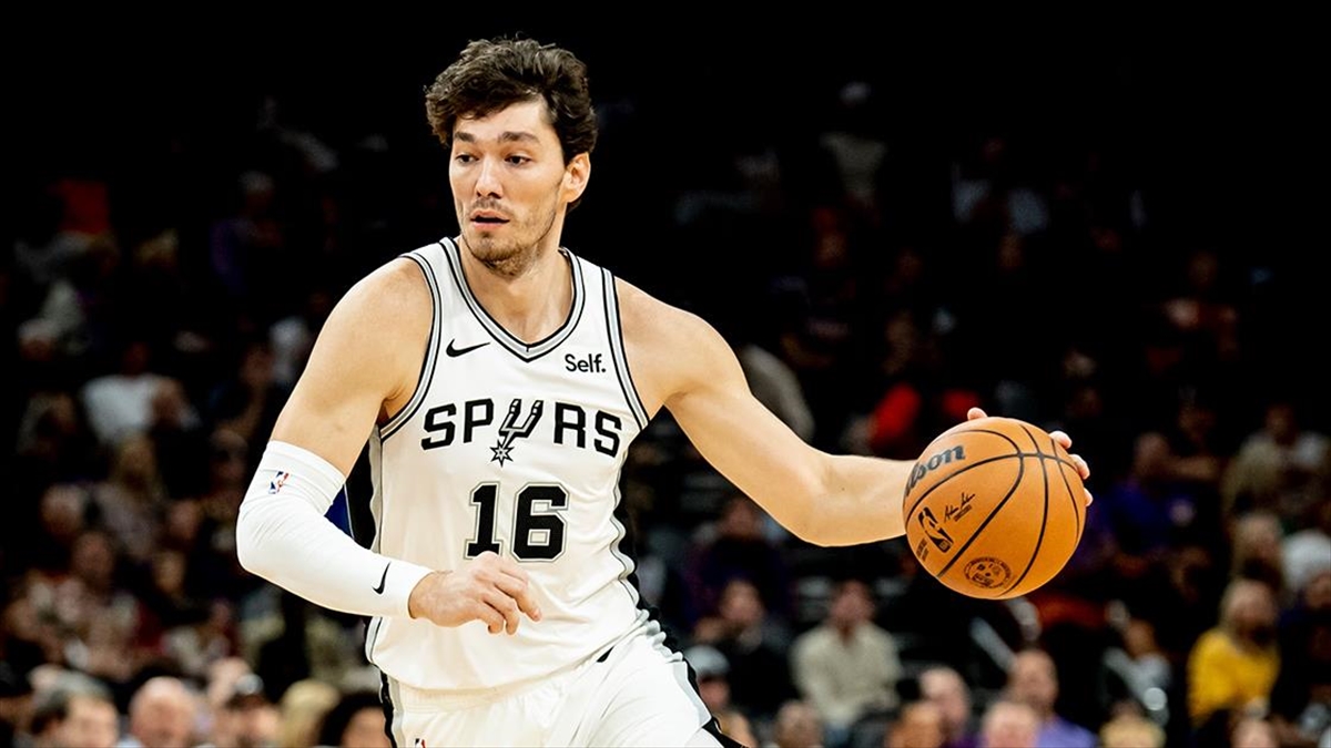 Cedi Osmanlı Spurs, Suns'ı 115-114 yendi