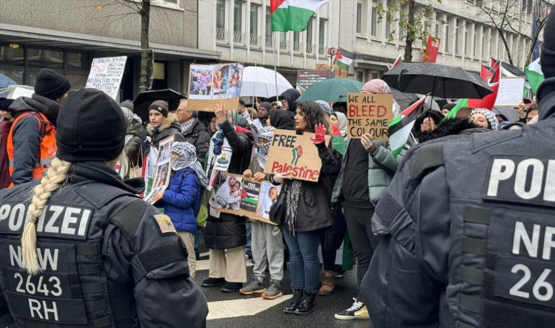 Almanya'nın Düsseldorf kentinde Filistin