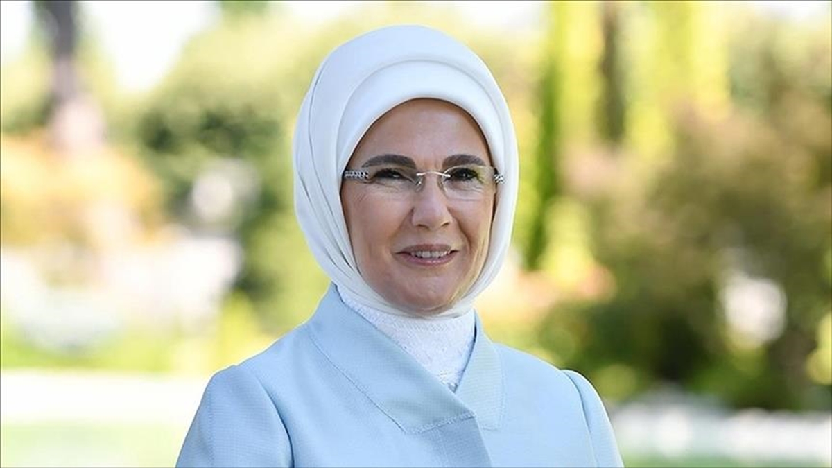 Emine Erdoğan: “Anadolu’nun altın değerindeki topraklarından sofralarımıza ulaşan her nimet, eşsiz bir hediye”