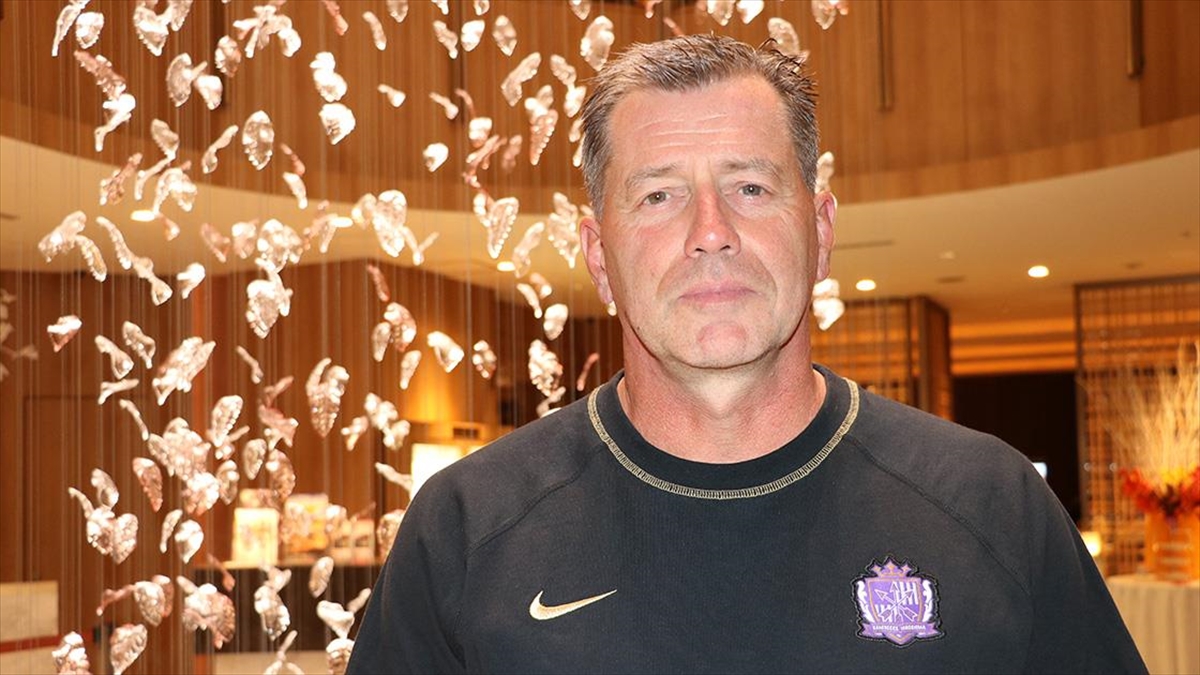 Michael Skibbe, teknik direktörlük yaptığı Hiroshima'da “Galatasaray stili” uyguluyor