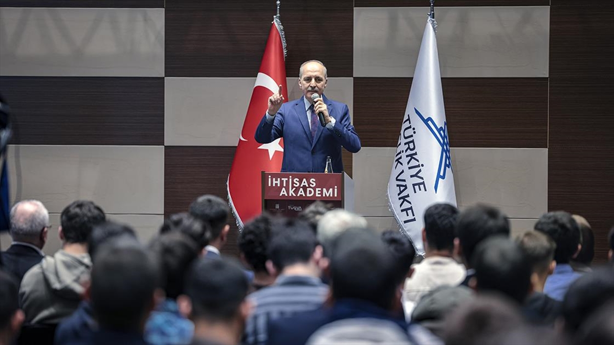 Kurtulmuş: Kuvözdeki çocukları dünyanın gözü önünde öldürenler insan olmak vasfını yitirmiştir