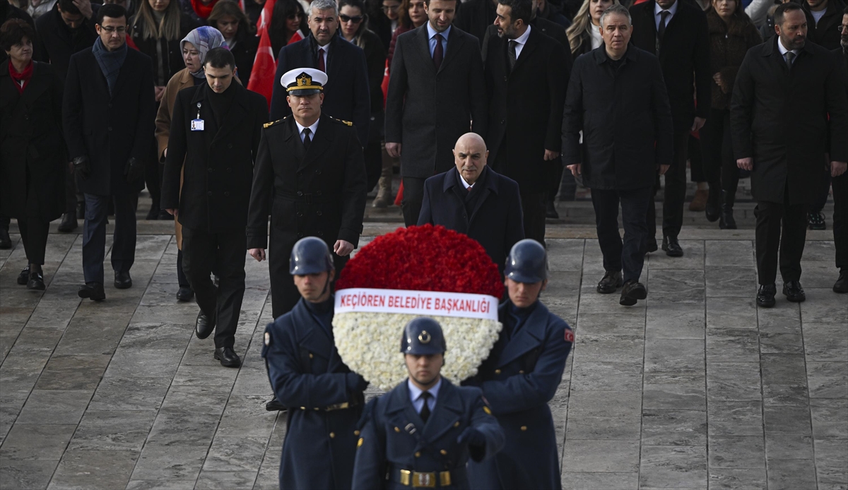 Cumhur İttifakı'nın ABB Başkan adayı Altınok, Anıtkabir'i ziyaret etti