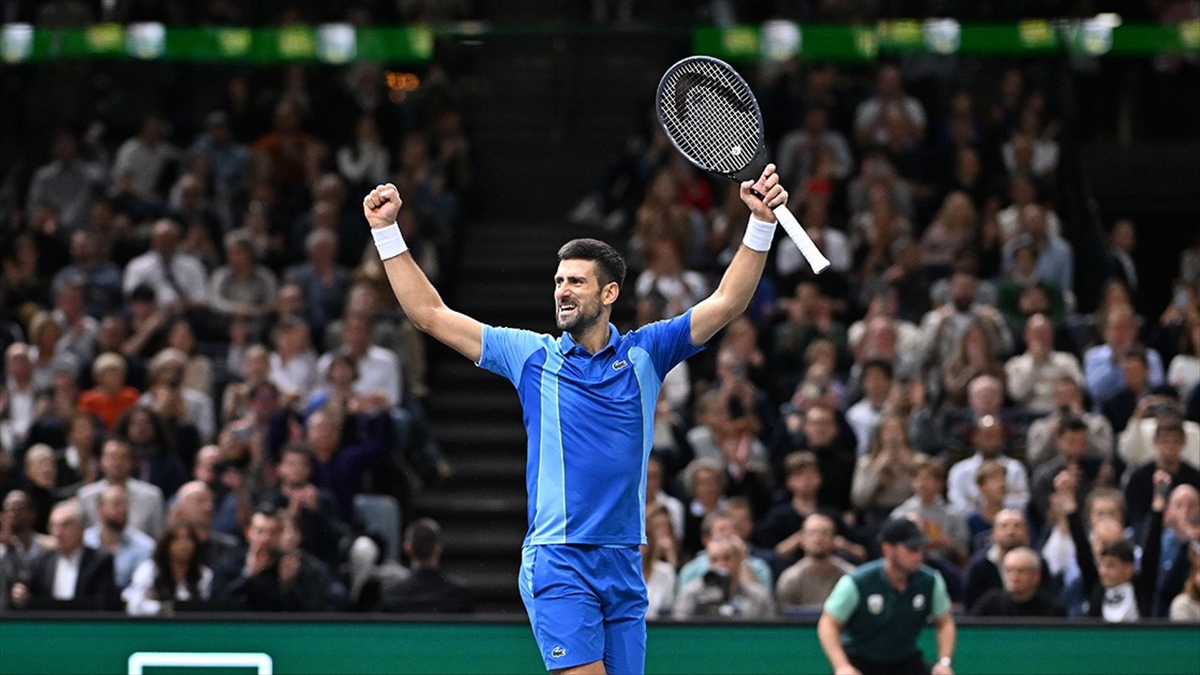 Djokovic, Avustralya Açık'ta çeyrek finale yükseldi