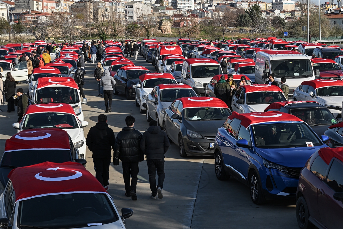 Martı çalışanları ve sürücüleri Yenikapı'da terörü lanetledi