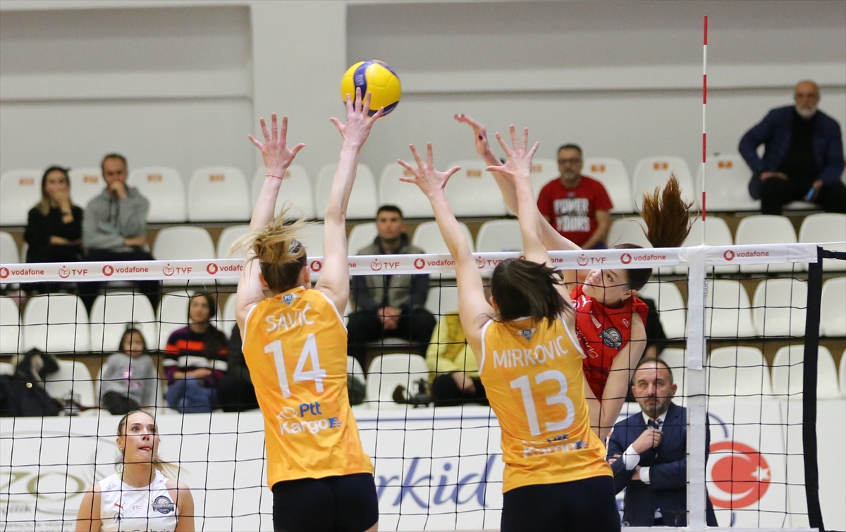 Voleybol: Vodafone Sultanlar Ligi