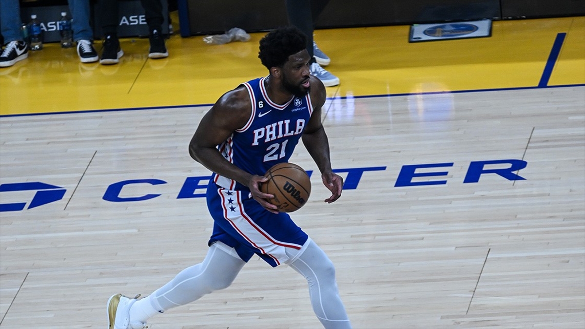 NBA'de 70 sayı barajını geçen basketbolcular arasına Embiid de eklendi