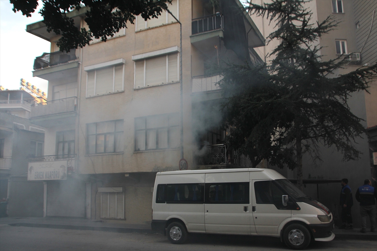 Serik'te evin balkonunda çıkan yangın söndürüldü