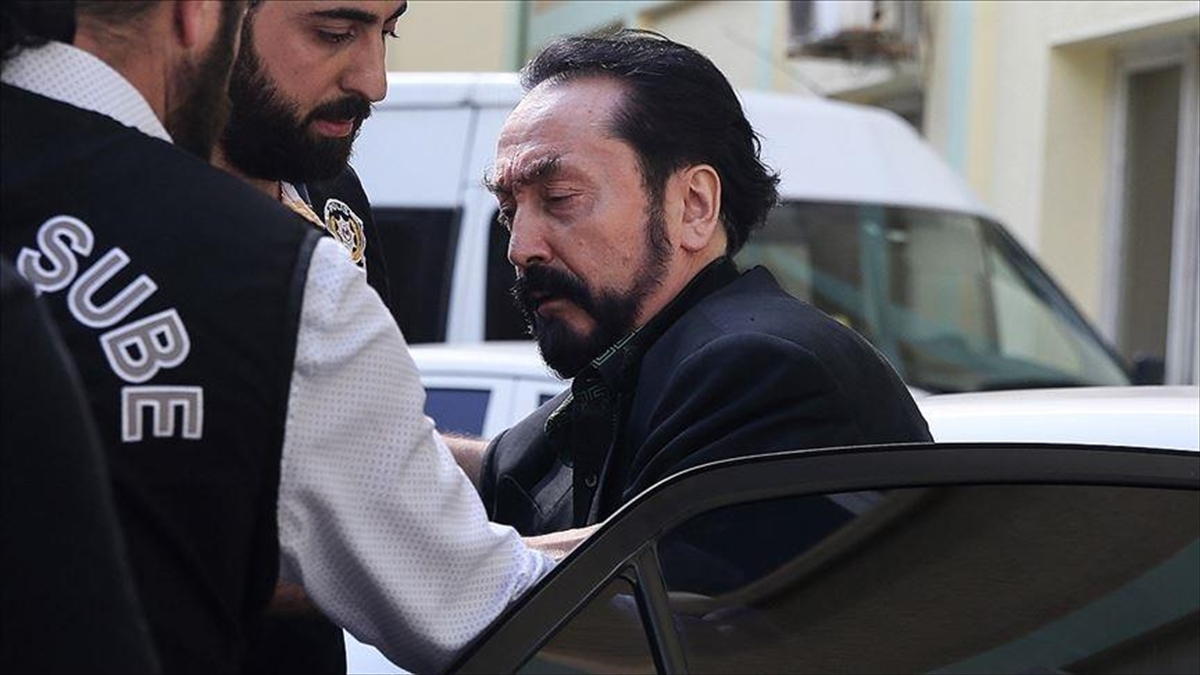 Adnan Oktar silahlı suç örgütünün “güncel yapılanması” davasının mahkemesi değişti