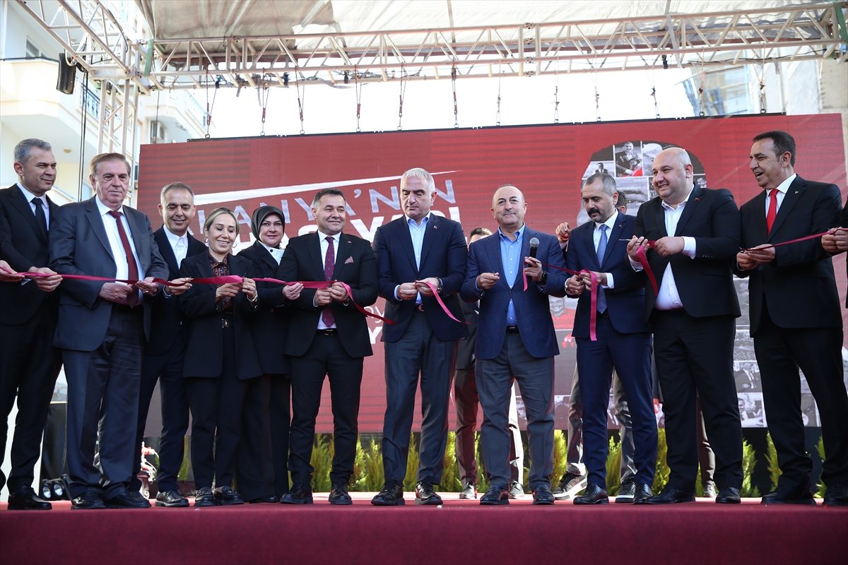 Bakan Ersoy Alanya'da MHP Seçmen İletişim Merkezi'nde konuştu: