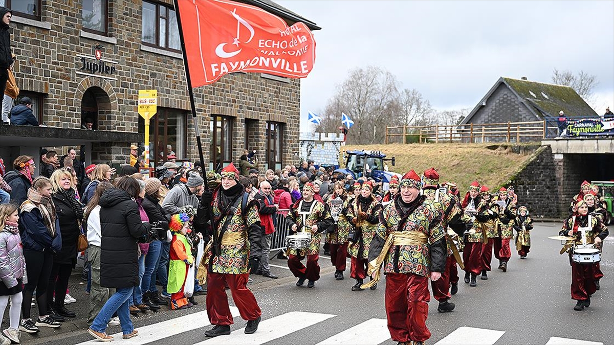 Belçika’nın “Türk köyü”nde karnaval coşkusu yaşandı