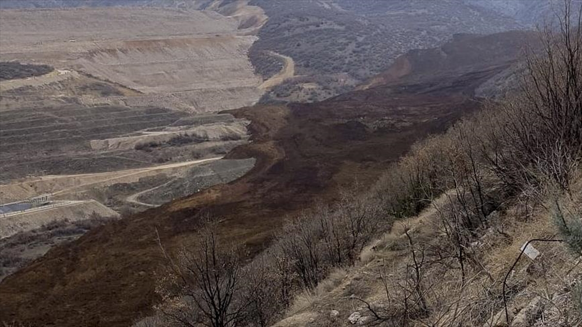 Erzincan’da altın madeninin bulunduğu bölgede toprak kayması meydana geldi