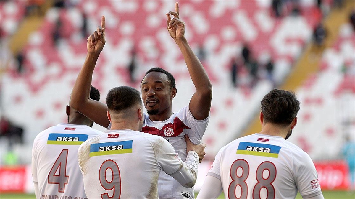 Sivasspor yenilmezlik serisini 5 maça çıkarttı