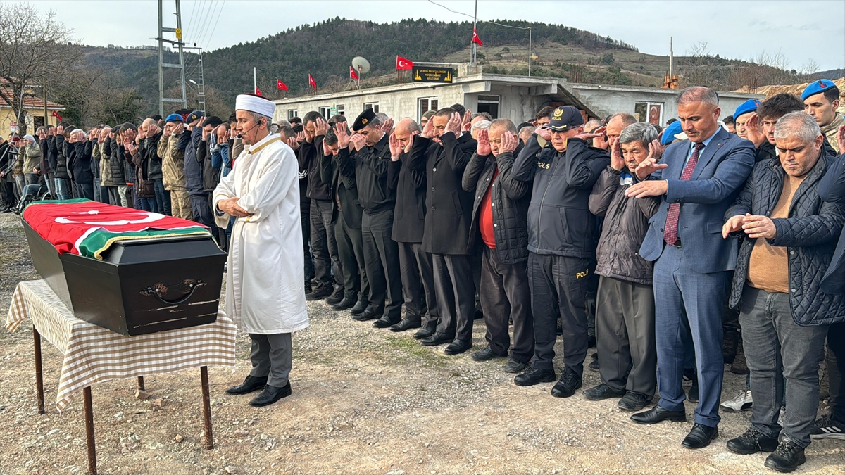 Zonguldak’ta maden ocağındaki göçükte ölen işçinin cenazesi defnedildi