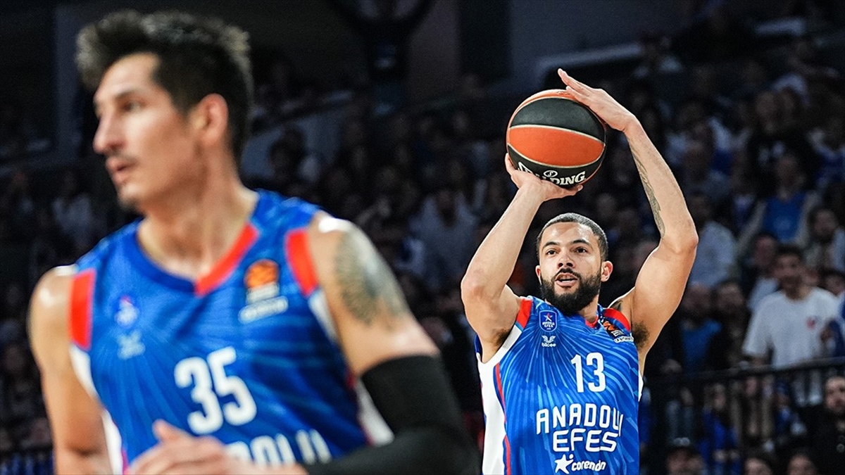 Anadolu Efes, THY Avrupa Ligi'nde yarın ALBA Berlin'i konuk edecek