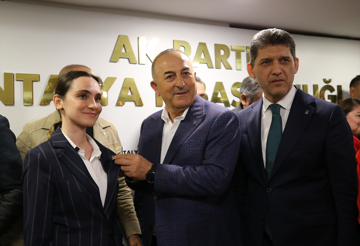 Antalya'da AK Parti'ye 7 bin 841 yeni üye katıldı