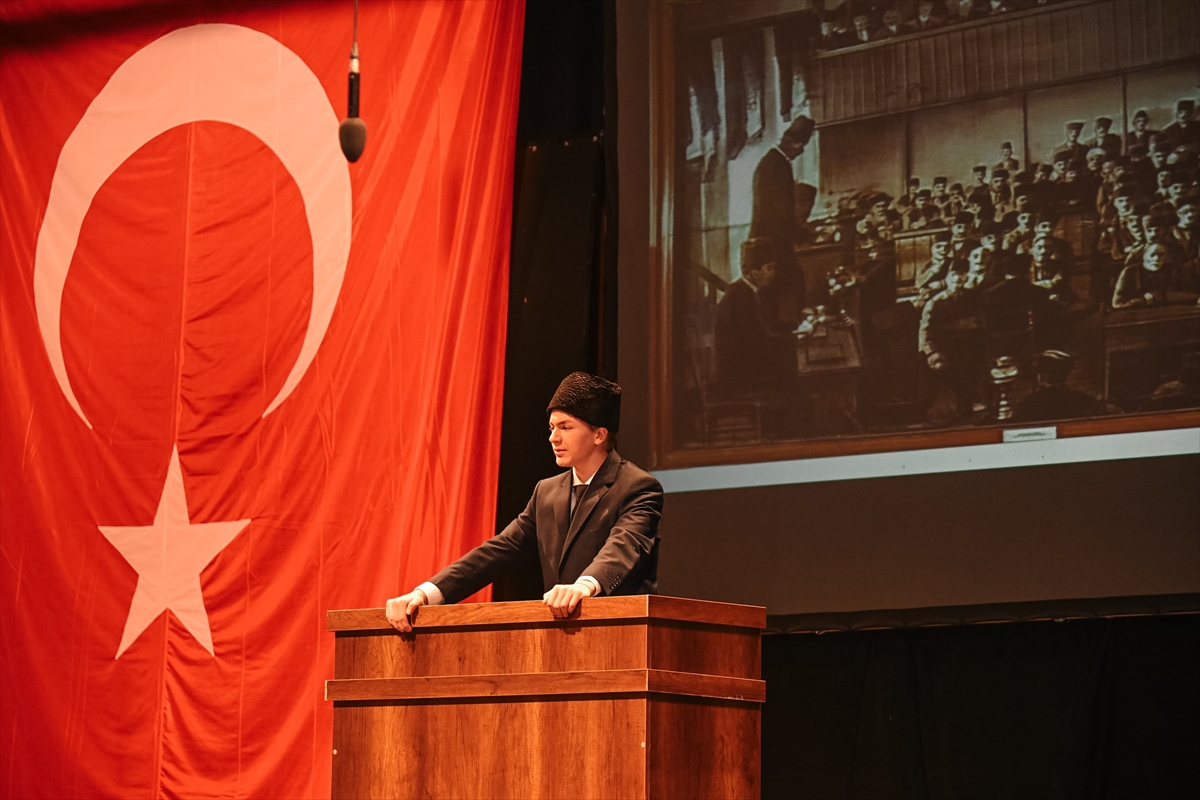 Antalya'da İstiklal Marşı'nın Kabulü ve Mehmet Akif Ersoy'u Anma Günü kutlandı