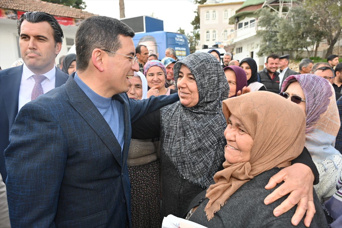 Cumhur İttifakı adayı Tütüncü, Korkuteli ve Elmalı'da köyleri gezdi