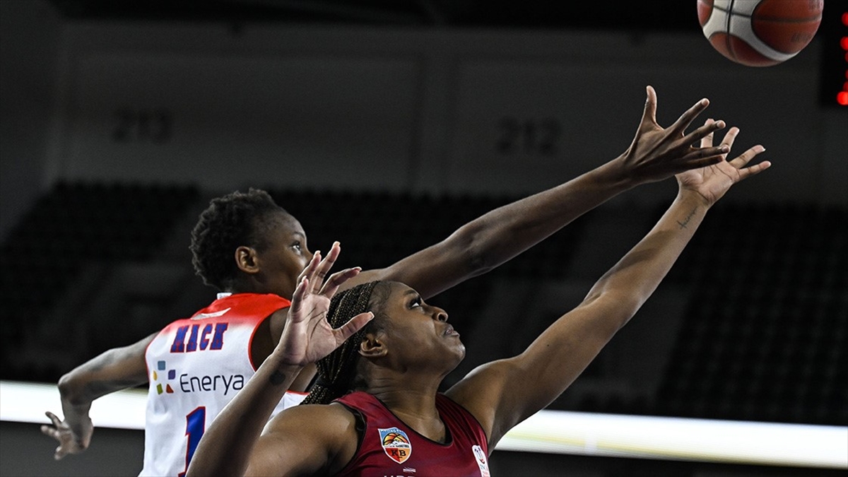 Kadın basketbolunda play-off'a kalan son takım yarın belli olacak