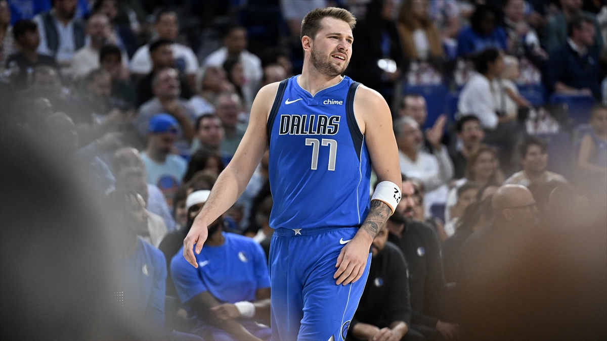 NBA'de Doncic “triple-double” yapmaya devam etti, Mavericks kazandı