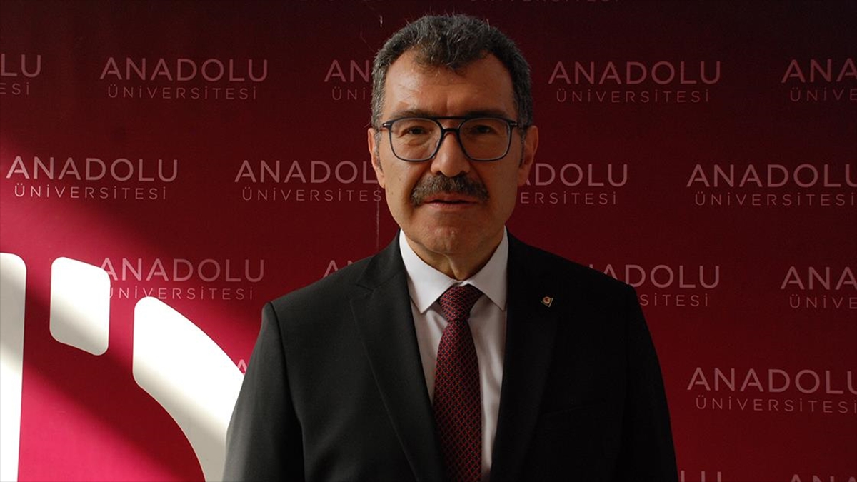 TÜBİTAK Başkanı Mandal: TEKNOFEST'le teknoloji tasarlayıcılığı ve geliştiriciliğine doğru bir dönüşüm var