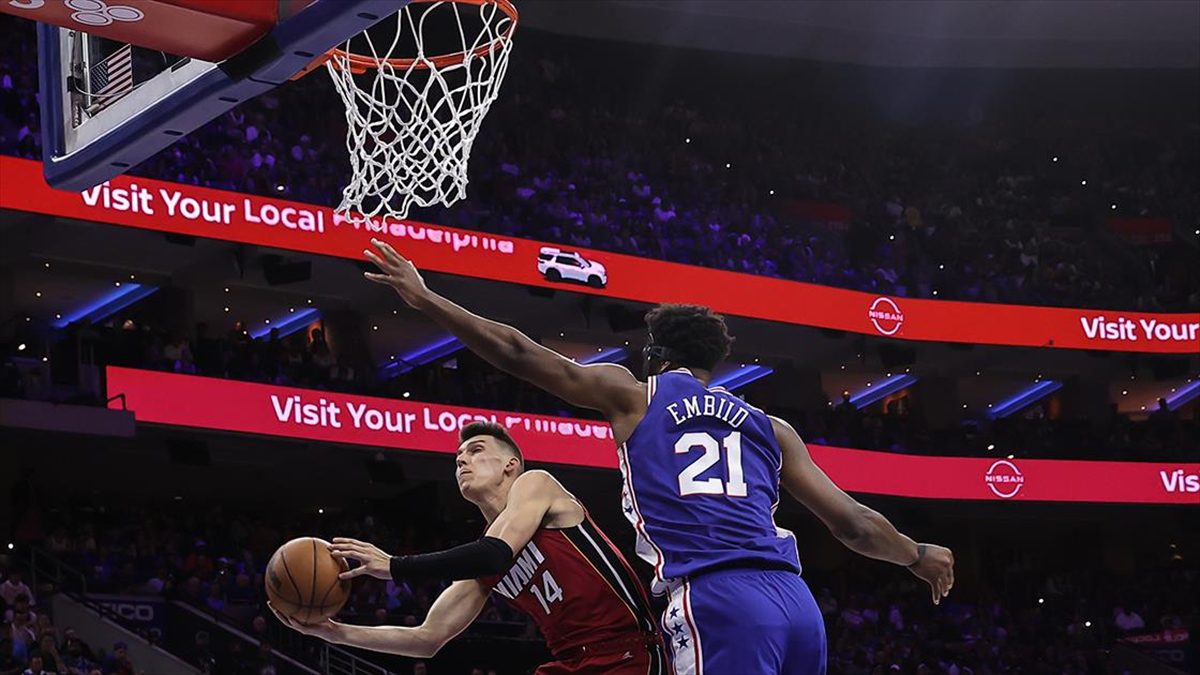 NBA'de 76ers, Heat'i yenerek play-off turuna yükseldi