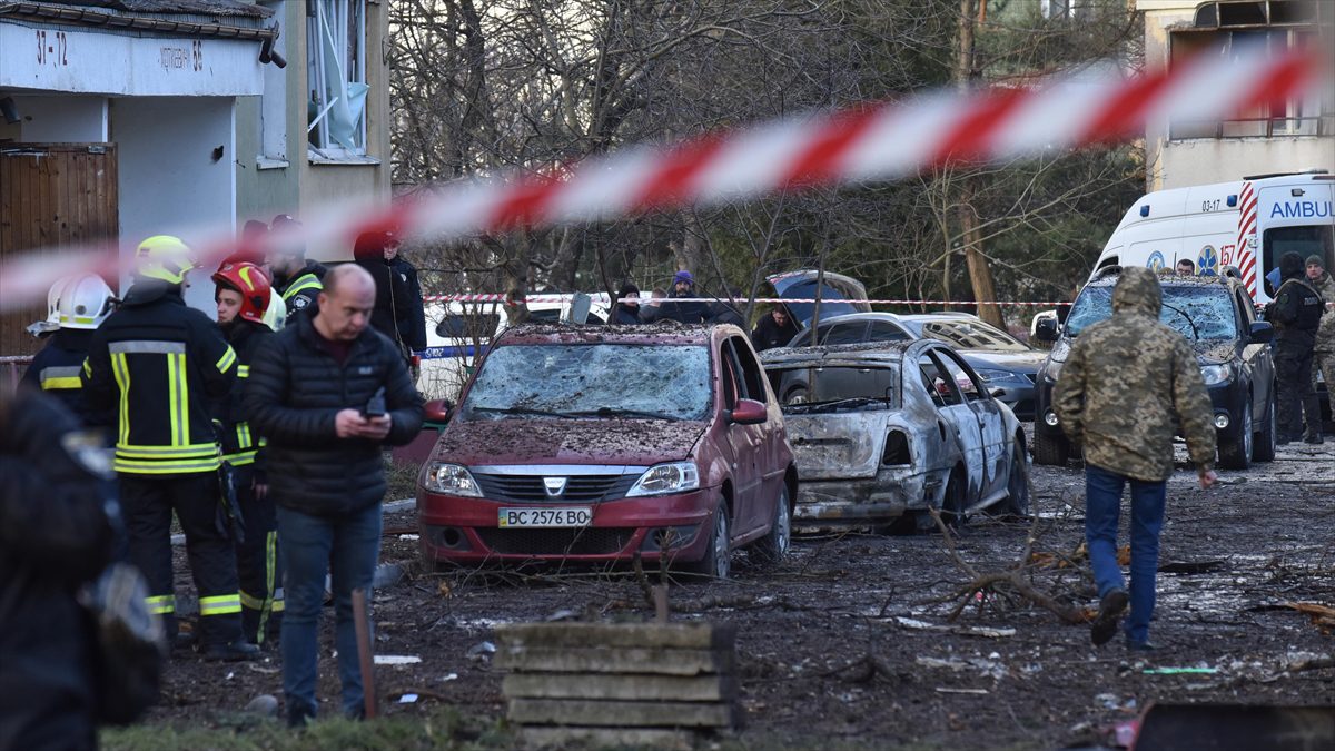 Ukrayna: Rusya, Harkiv ve Zaporijya şehirlerine güdümlü hava bombaları ve füzelerle saldırdı