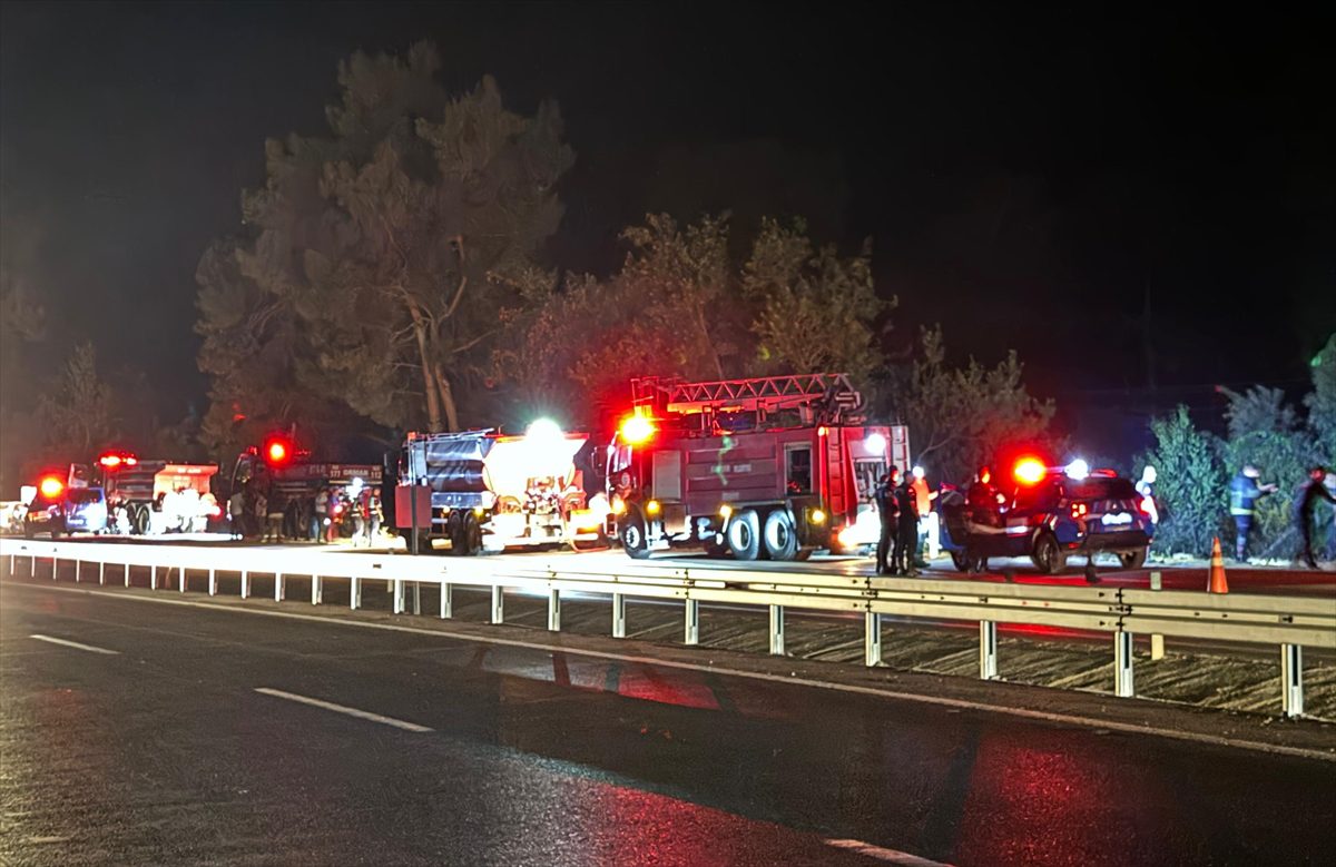 Antalya'da ormanlık alanda yangın çıktı