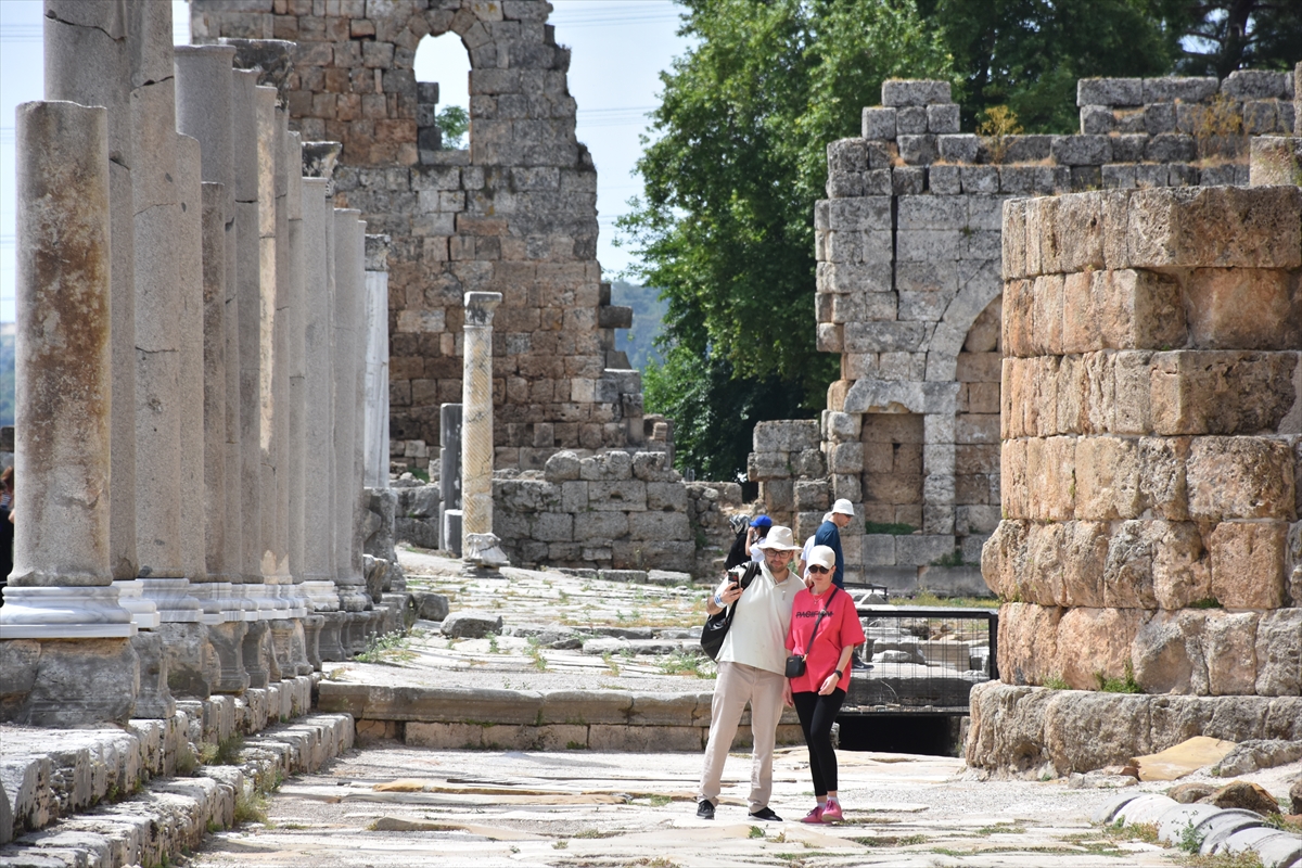 “Antik Perge”nin stadyum arenasındaki çalışmalar tamamlandı