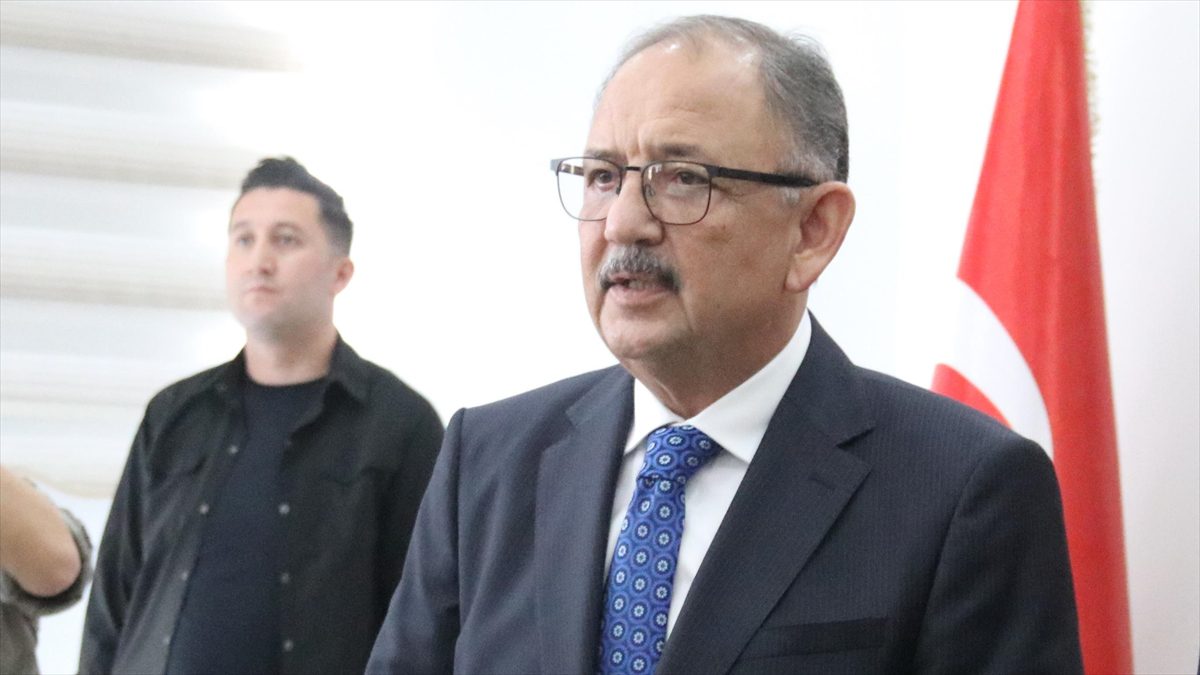 Bakan Özhaseki: Deprem bölgesinde 1240 şantiyede 110 bin kişi çalışıyor