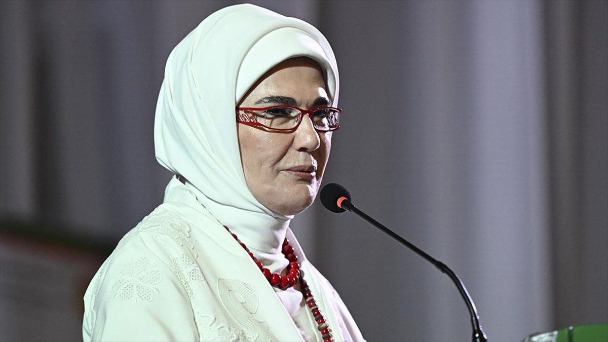 Emine Erdoğan’dan Şule Yüksel Şenler Vakfı Kitap ve Kültür Günleri ziyaretine ilişkin paylaşım