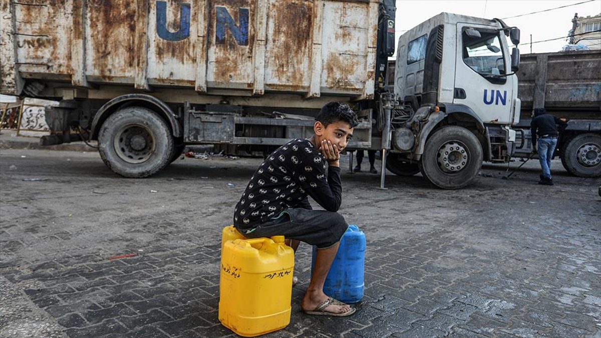 İsrail’in Refah’ta tetiklediği göç dalgasının ardından Deyr el-Belah’ta su krizi derinleşiyor