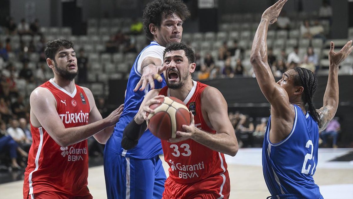 A Milli Erkek Basketbol Takımı, hazırlık maçında Filipinler'i 84-73 mağlup etti