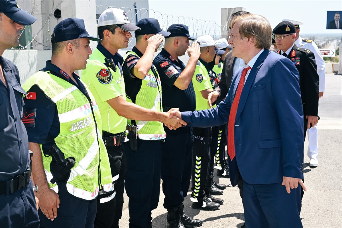 Antalya Vali Vekili Arat, Kurban Bayramı dolayısıyla ziyaretlerde bulundu