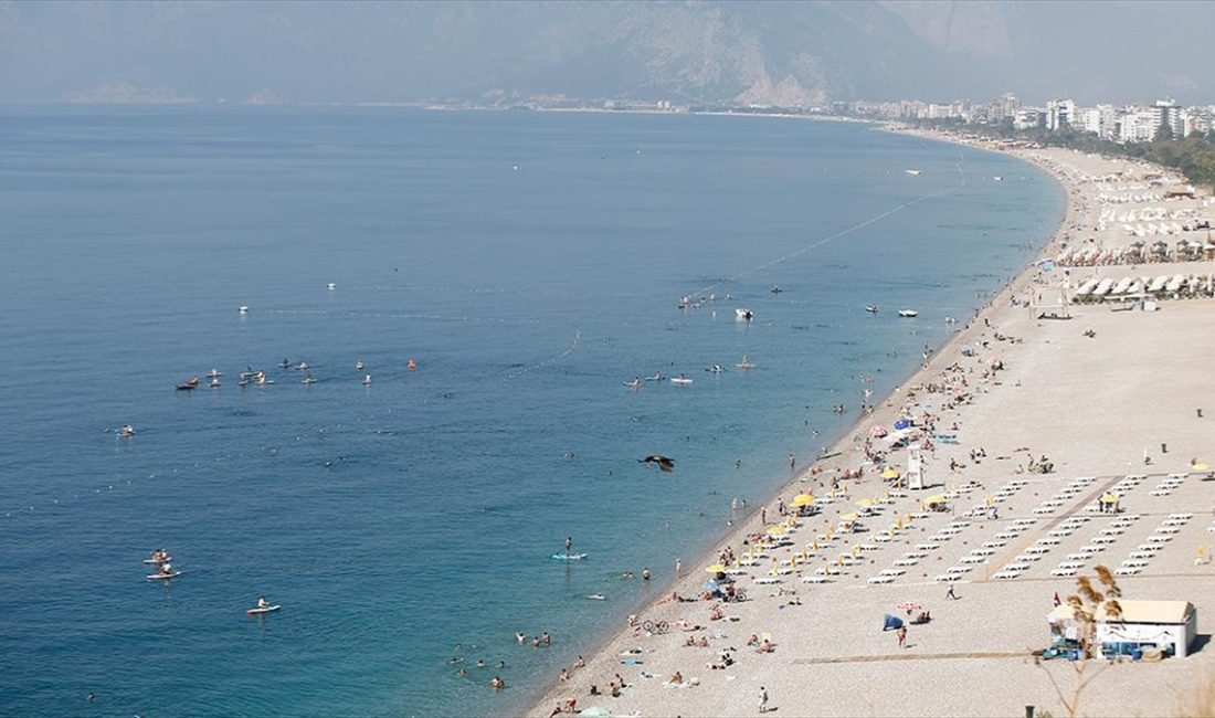 Antalya'da sıcak hava ve