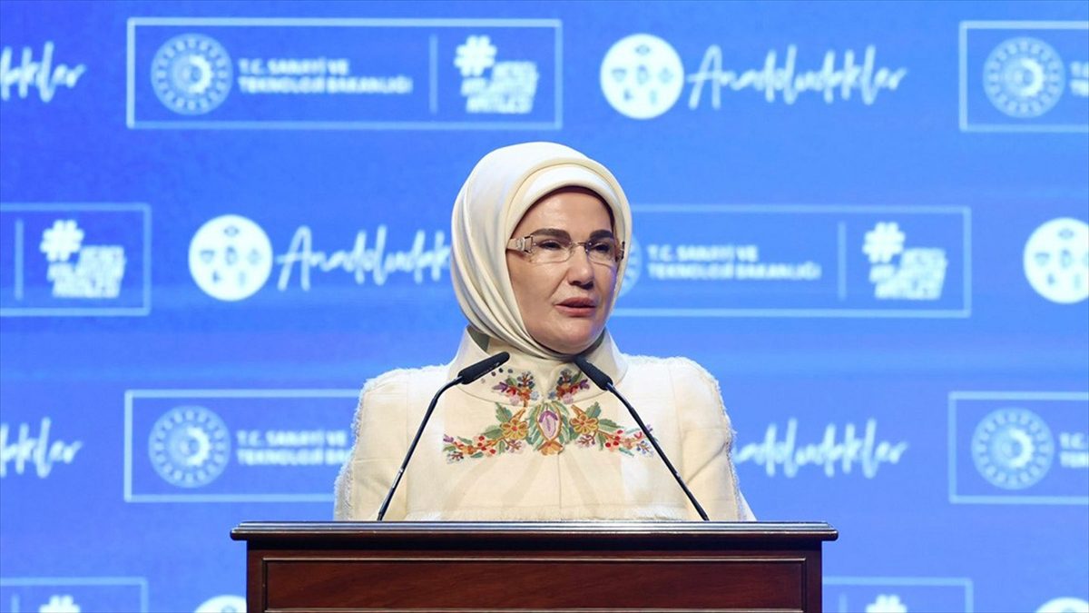 Emine Erdoğan: ‘Anadoludakiler’ projesi, kadim topraklarımızın kalbinde atmaya devam eden bir medeniyet türküsü