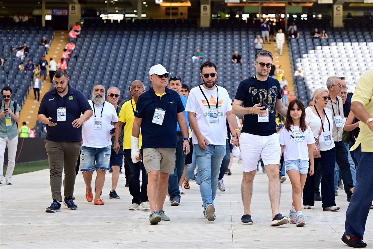 Fenerbahçe Kulübü seçimli olağan genel kurulunda oy verme işlemi başladı